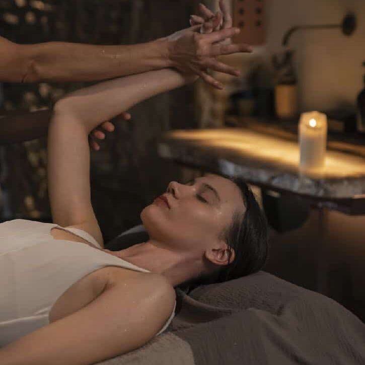 Inunda is a water and massage experience that elevates your health